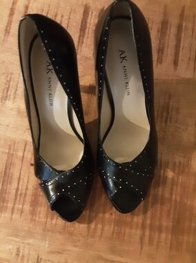 Anne Klein Black Peep-Toe Pumps Size 8